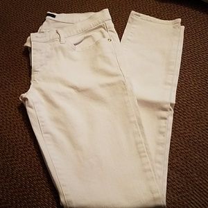Juicy white jeans